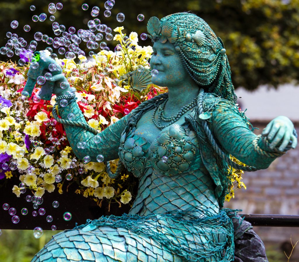 QuaySide 2018 Mermaid bubbles WEB Gilbert Yates photography Fuse Archive Photos(92 of 266)_edited-1