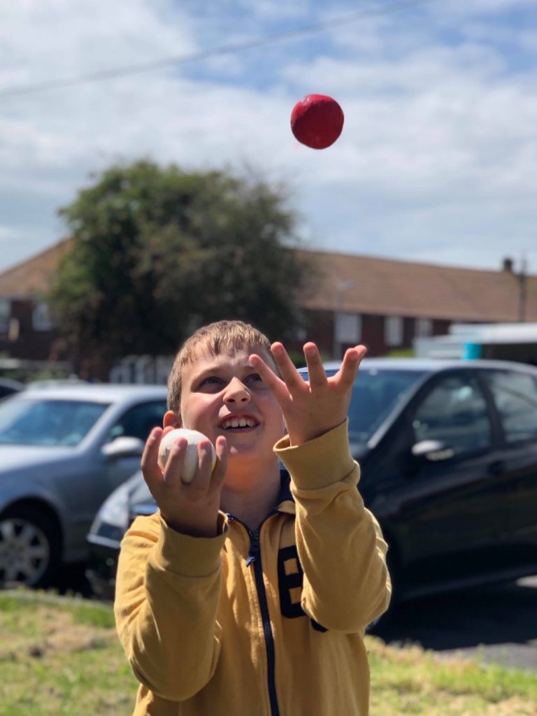 Juggling IMG_2098